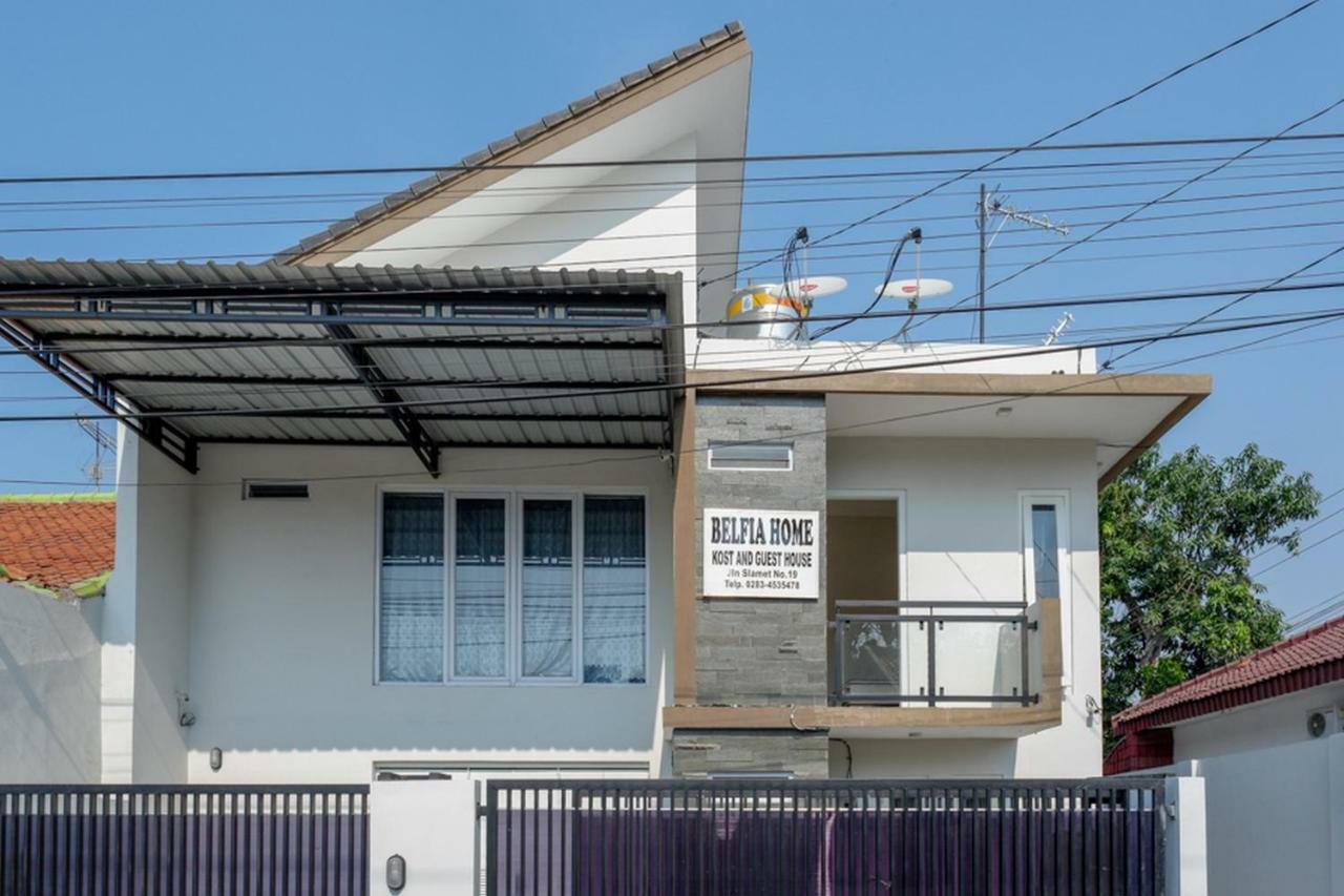 Reddoorz Plus Syariah Near Stasiun Tegal 2 Buitenkant foto